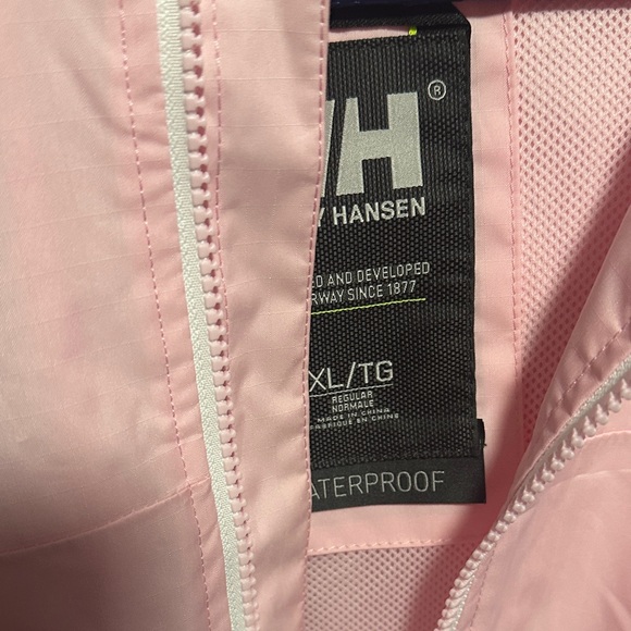 Helly Hansen Pink Waterproof Jacket - Picture 7 of 8